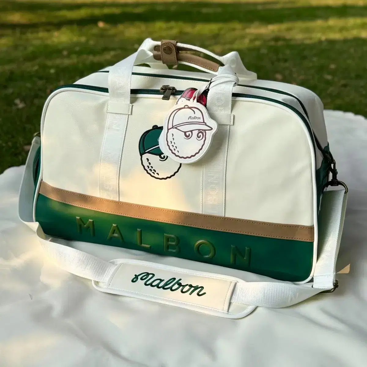 マルボンMalbon ボストンバッグ 肩掛けストラップ付き 新品 男女兼用